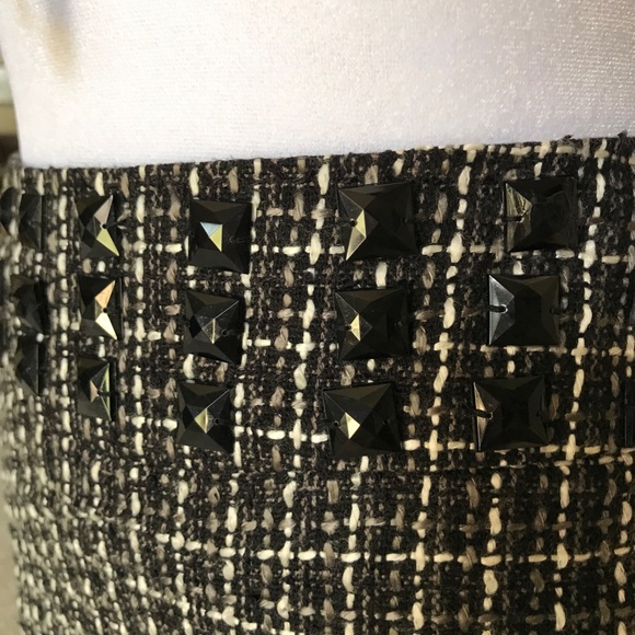Heart Soul Wool Skirt w/ embellishments - Picture 4 of 12